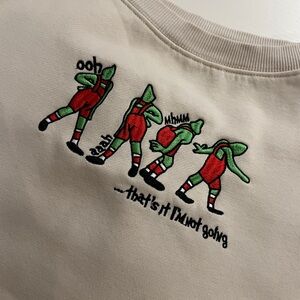 Double XL sweatshirt with grinch applique